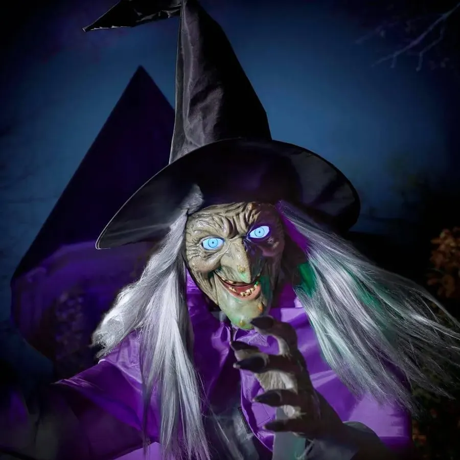 Animated Hovering Witch