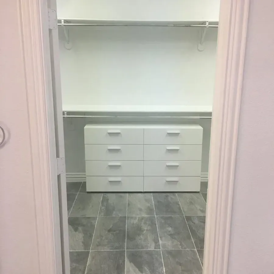 8 Drawer 55.12'' W Double Dresser