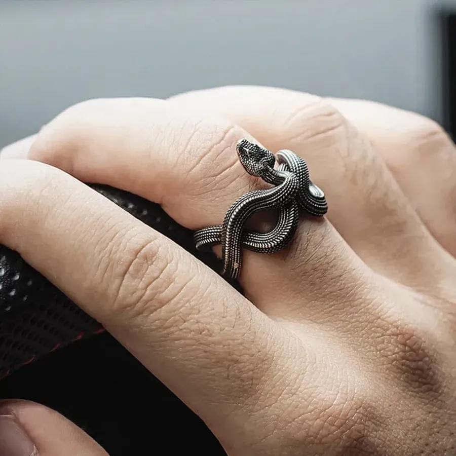 Delicate Snake Ring