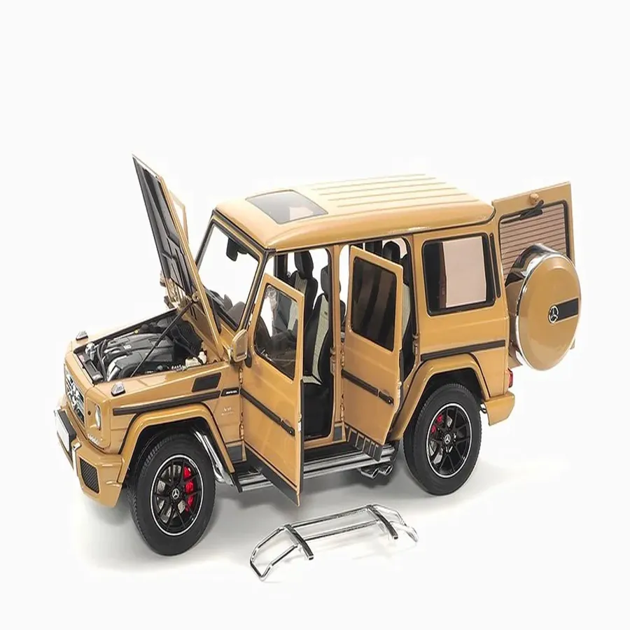 Mercedes-AMG G 63 (W463) 2015 Desert Sand 1:18