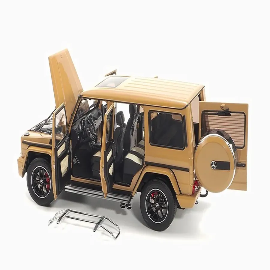 Mercedes-AMG G 63 (W463) 2015 Desert Sand 1:18