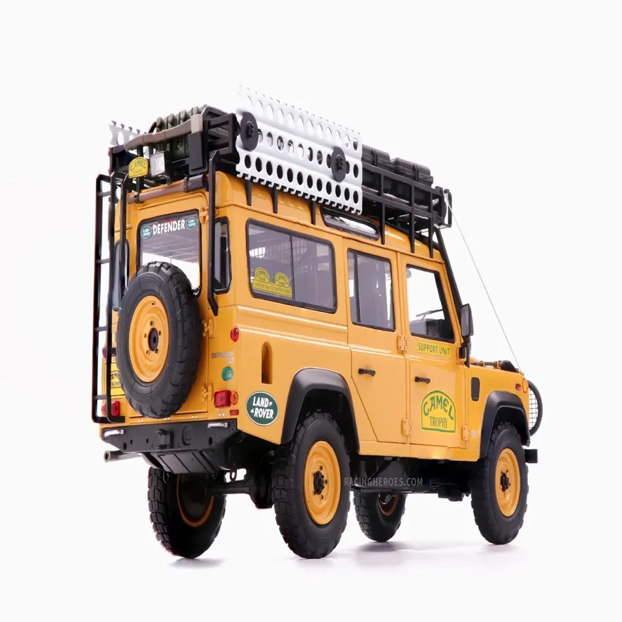 Land Rover Defender 110 “Camel Trophy” Sabah-Malaysia – 1993 1:18